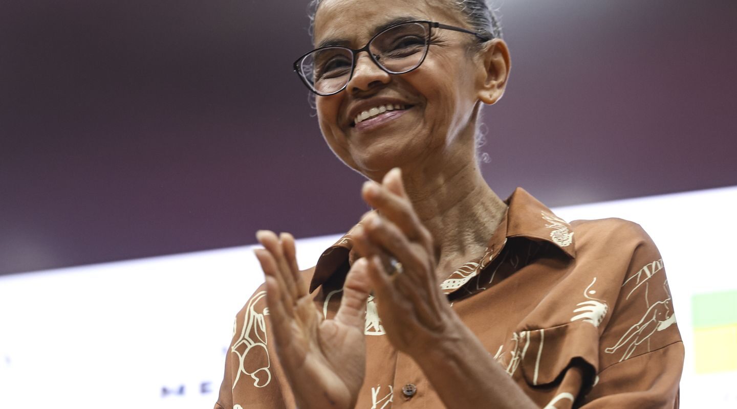 Marina Silva recebe maior condecoração da França em Brasília