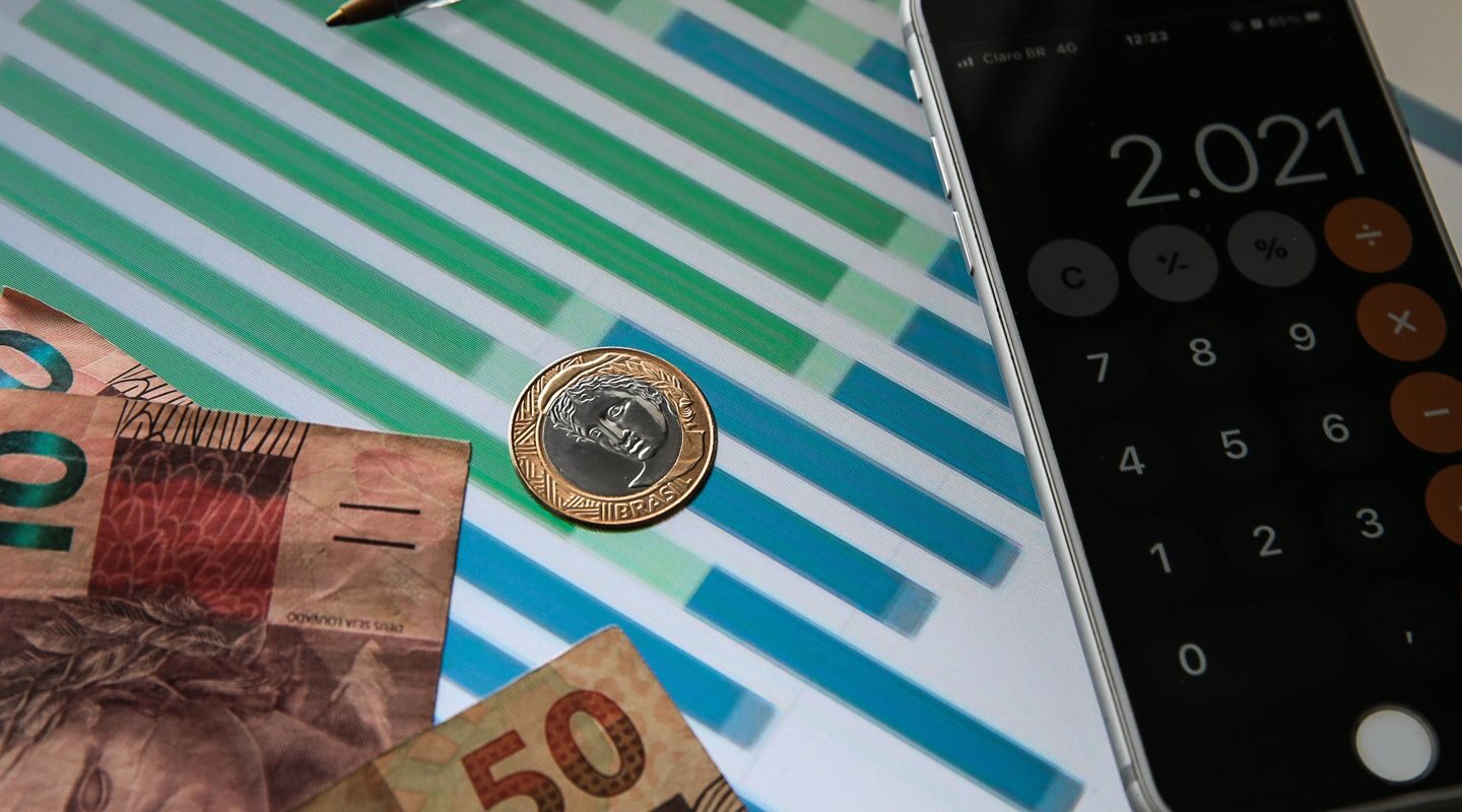 Mercado financeiro reduz projeção da inflação para 5,30%