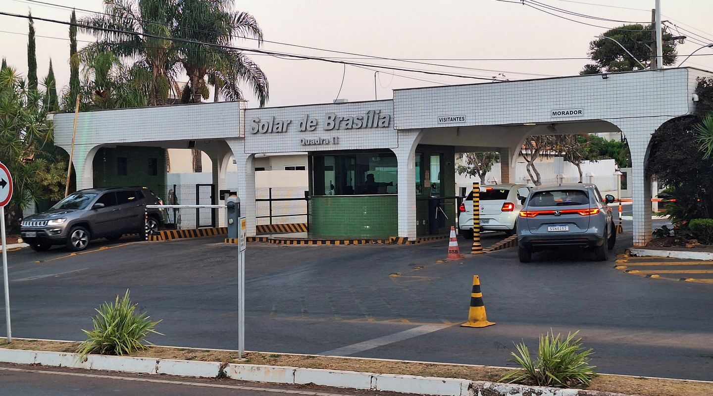 Moraes nega pedido para Javier Milei visitar Bolsonaro em casa