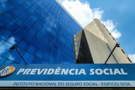 PF indicia Careca do INSS e mais 47 por esquema de descontos ilegais