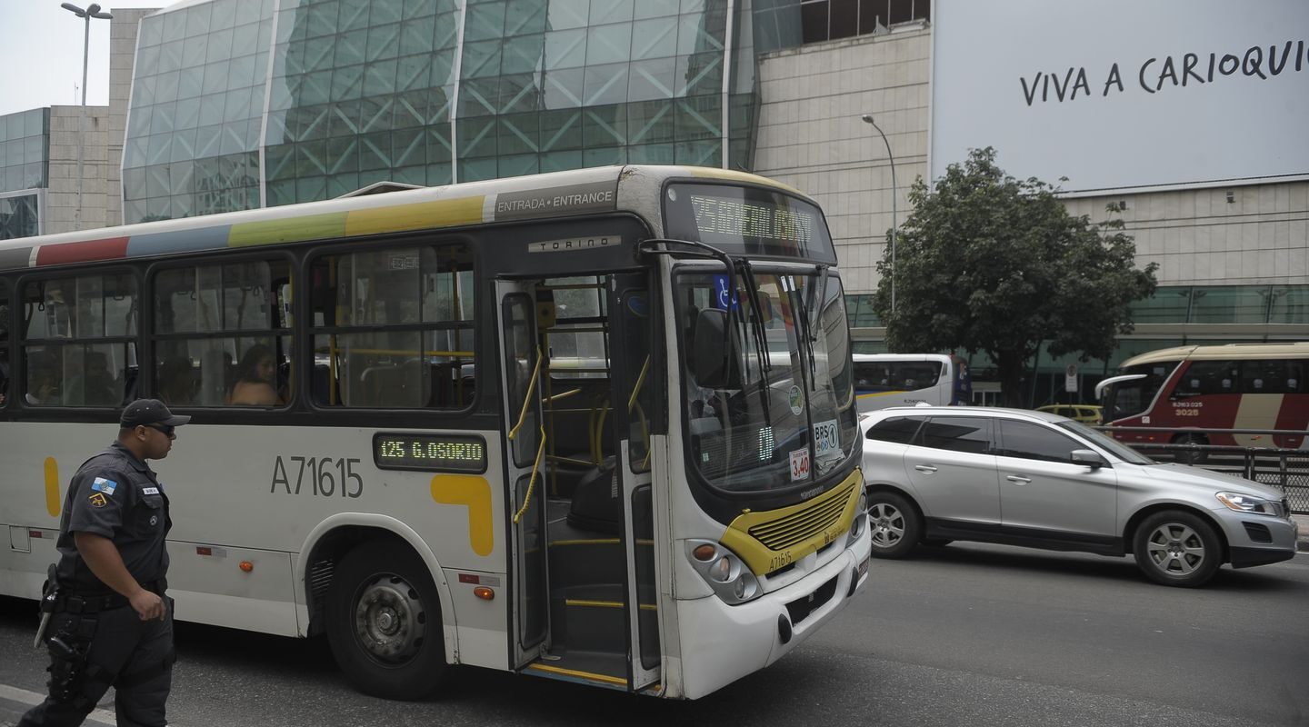 Rodoviários do Rio decidem continuar em estado de greve até amanhã