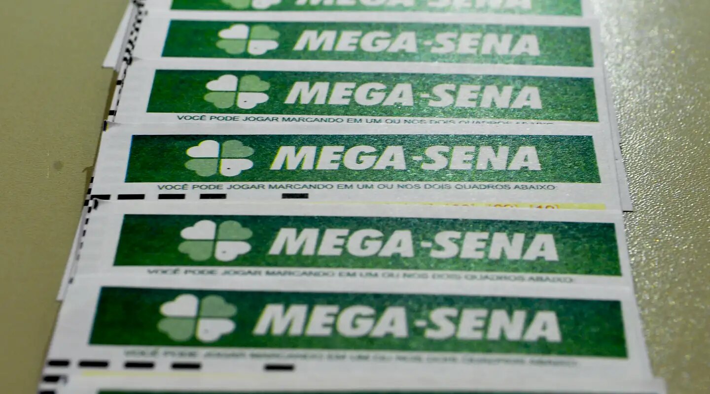 Veja os números da mega-sena sorteados neste sábado (4)