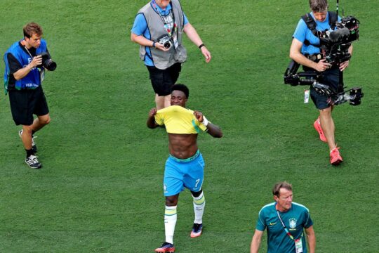 Vini Jr. mantém sonho do hexa e Marquinhos fala em tom de adeus