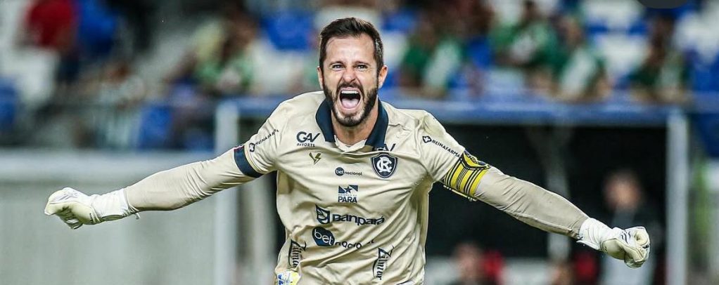 Goleiro do Remo, Marcelo Rangel é líder em defesas na Série A; veja o ranking