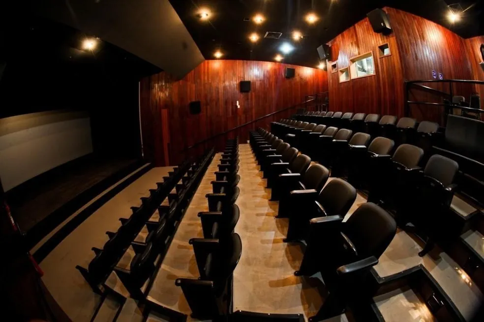 Cine Líbero Luxardo estreia ‘O Convite’ e ‘Um Triste e Belo Mundo’; confira a programação