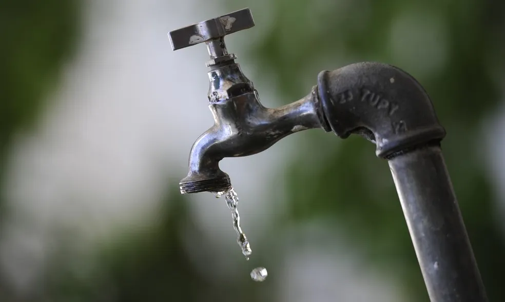 Moradores do Reduto cobram Águas do Pará após três semanas de abastecimento irregular