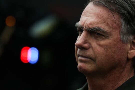 Bolsonaro pede ao STF para se consultar com a nora, que é dentista