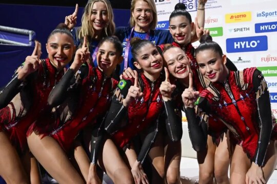 Brasil faz história e leva dois ouros no Mundial de ginástica rítmica