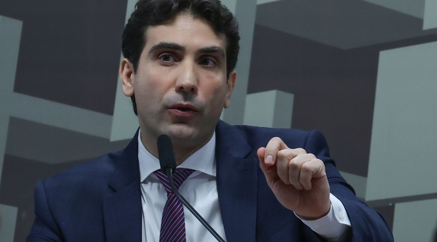 Galípolo critica empresas que pressionam para usar FGC