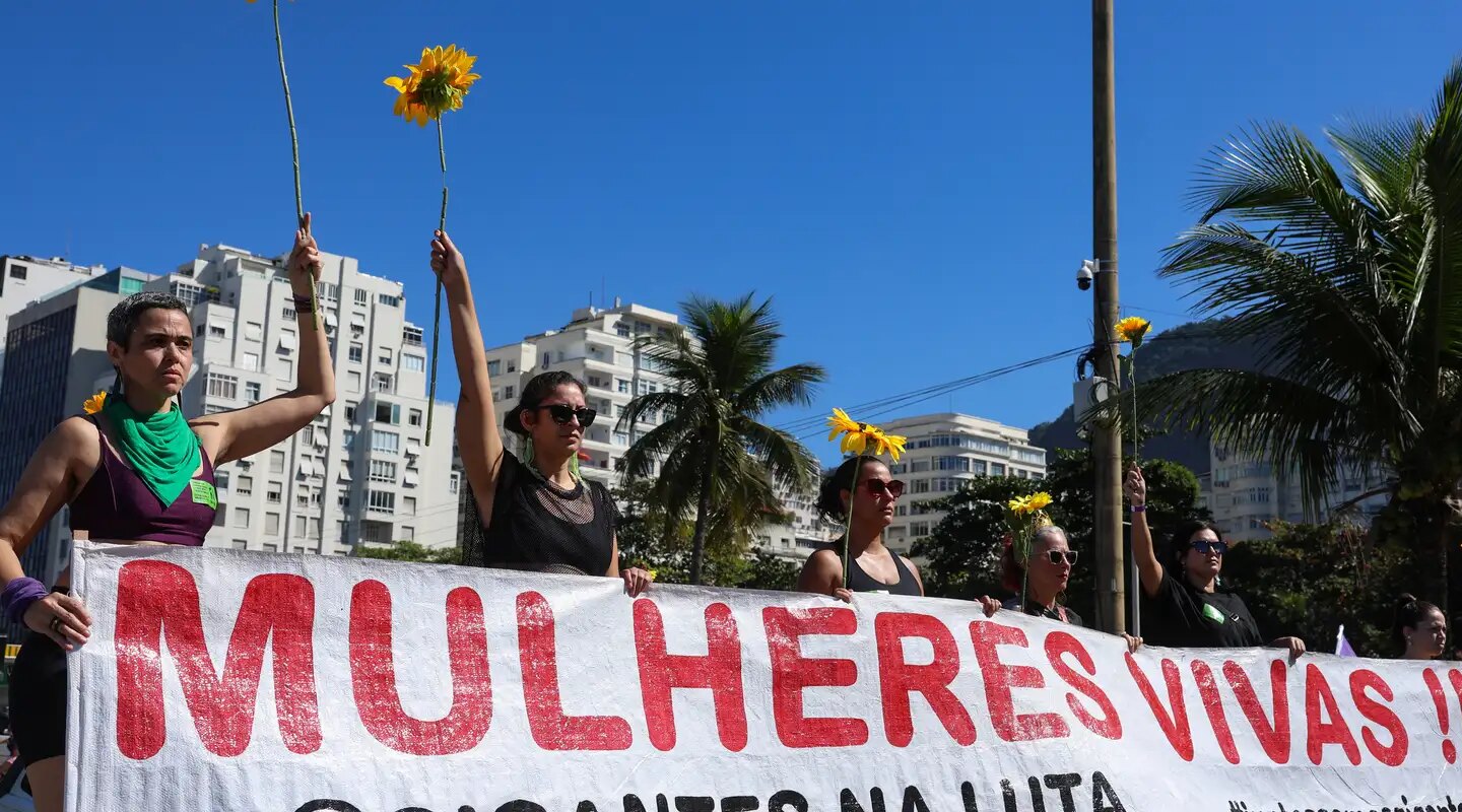 Mulheres vão às ruas pela votação do PL da Misoginia