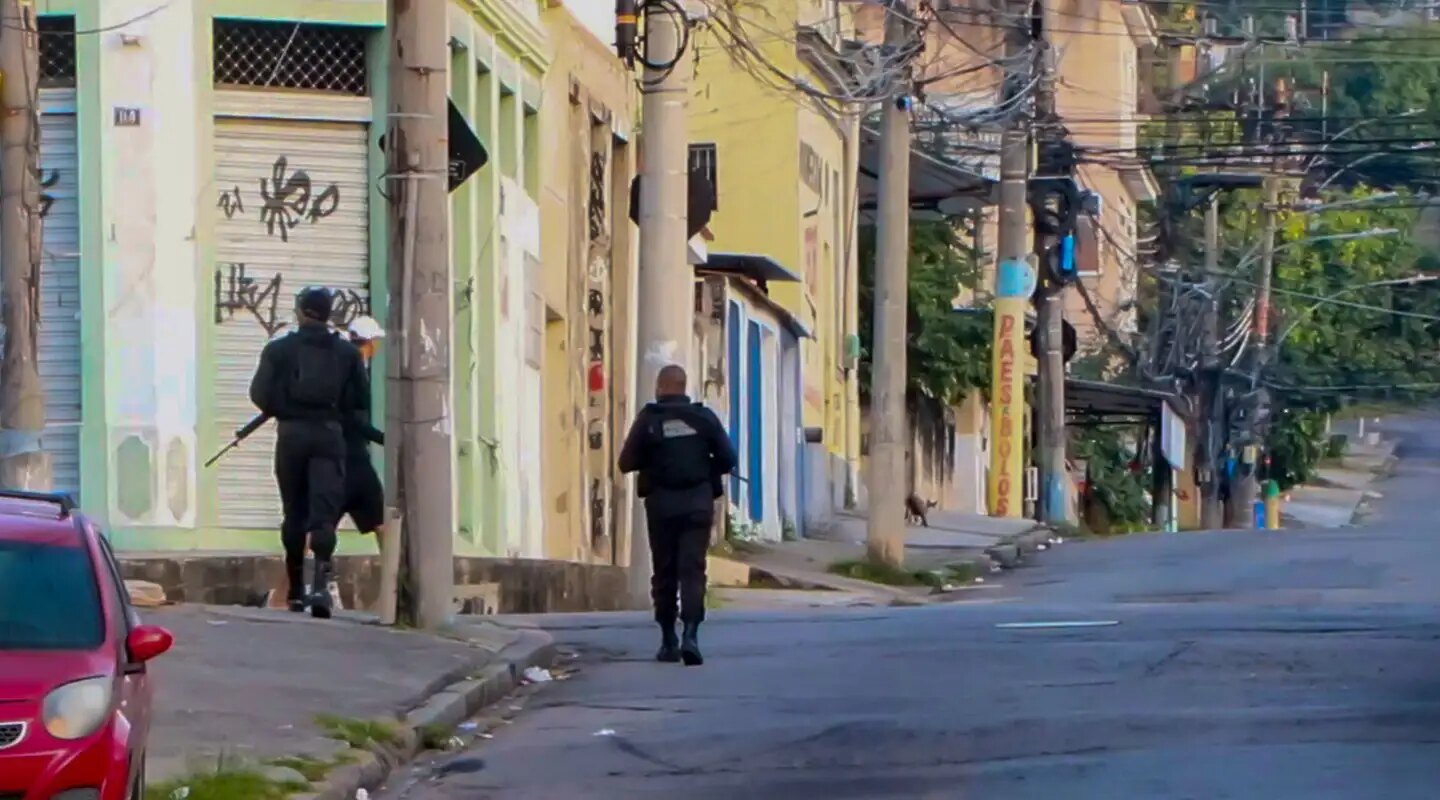 PM do RJ prende 13 em ação contra Comando Vermelho; 4 morreram