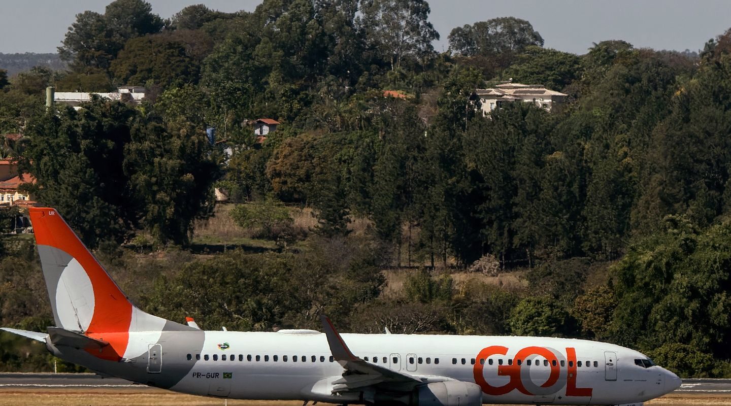 Avião da GOL faz pouso de emergência após decolagem em Goiânia