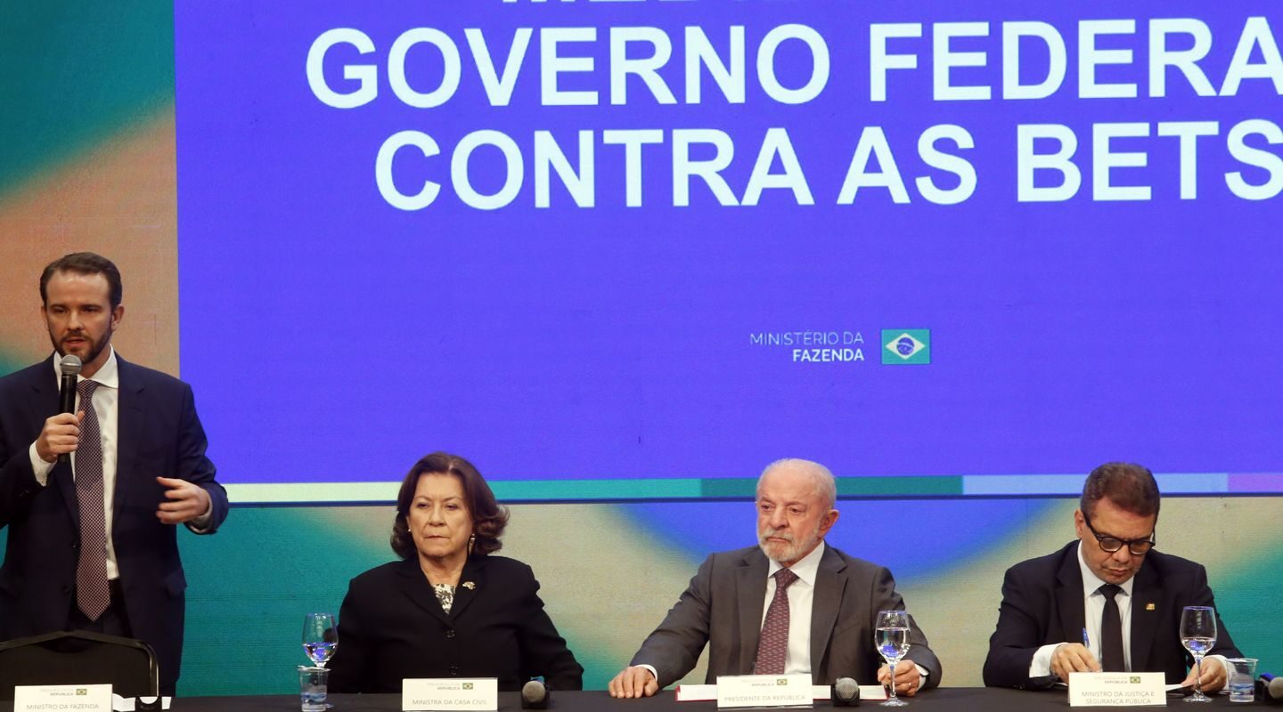 Bets que continuarem no ar após prazo serão bloqueadas, diz Durigan