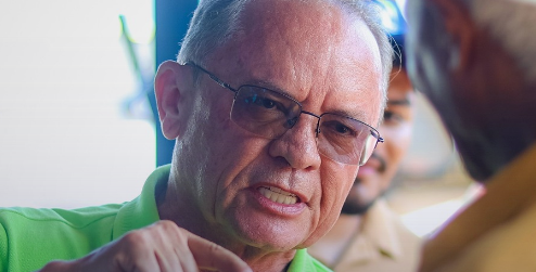 Equipe nega desaparecimento de Zequinha Marinho após problema em avião
