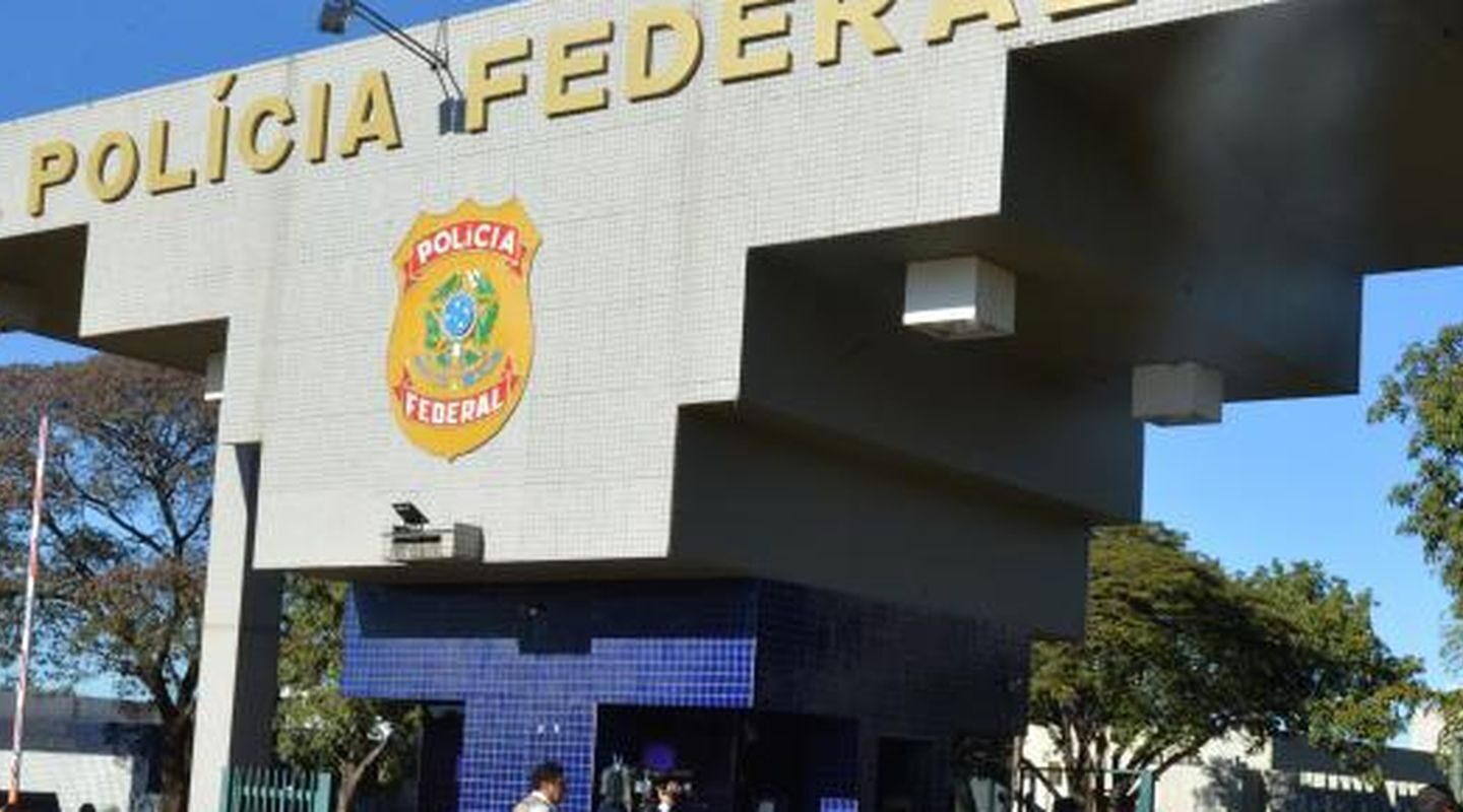 Delegados criticam afastamento de chefe da PF por decisão monocrática