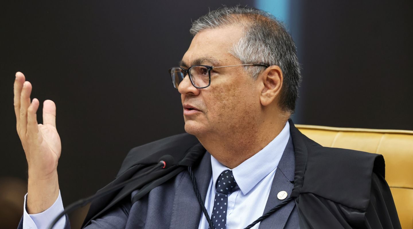 Dino determina fim do sigilo de investigações sobre o filme Dark Horse