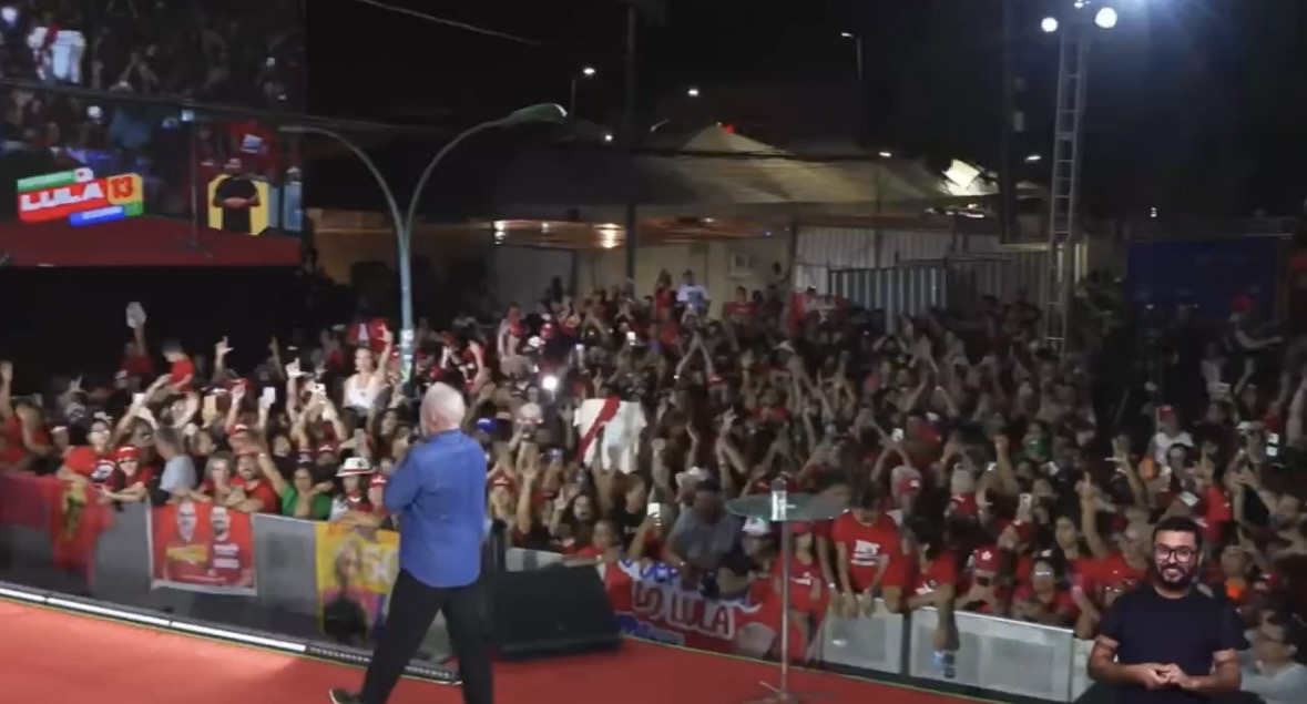 Lula reúne apoiadores em Belém e destaca religião, educação e soberania nacional