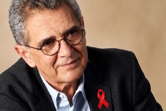 Morre Paulo Roberto Teixeira, referência no combate à aids no Brasil