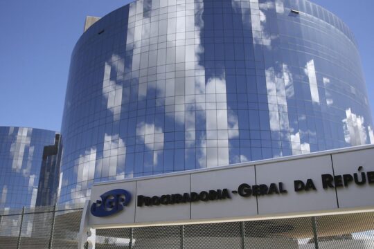 PGR defende quebra de sigilo de processo sobre pagamentos de Vorcaro
