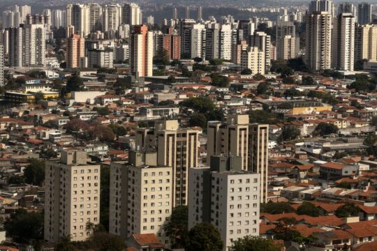 Pessoas com deficiência vivem em piores condições de moradia, diz IBGE