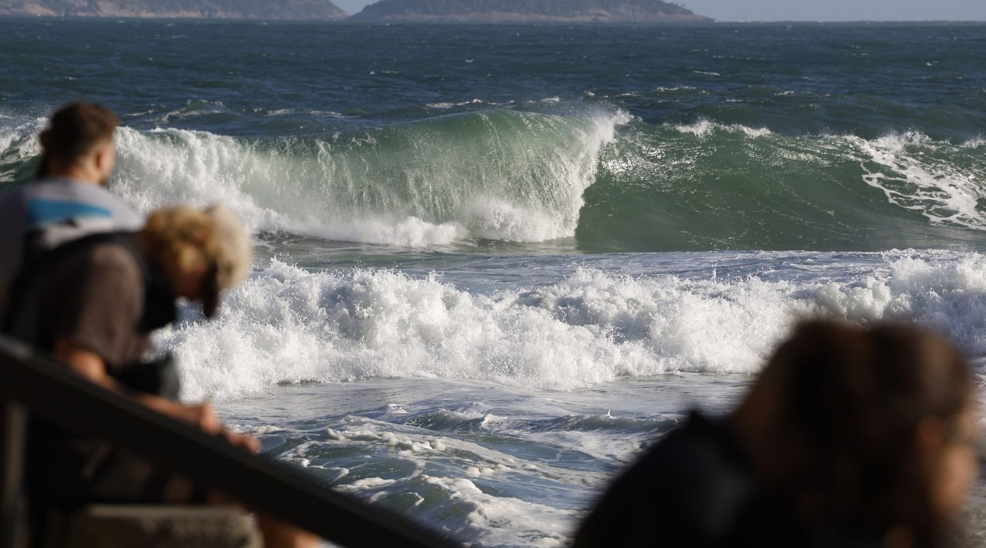 Rio terá dia de chuva, com temperatura em declínio e mar de ressaca