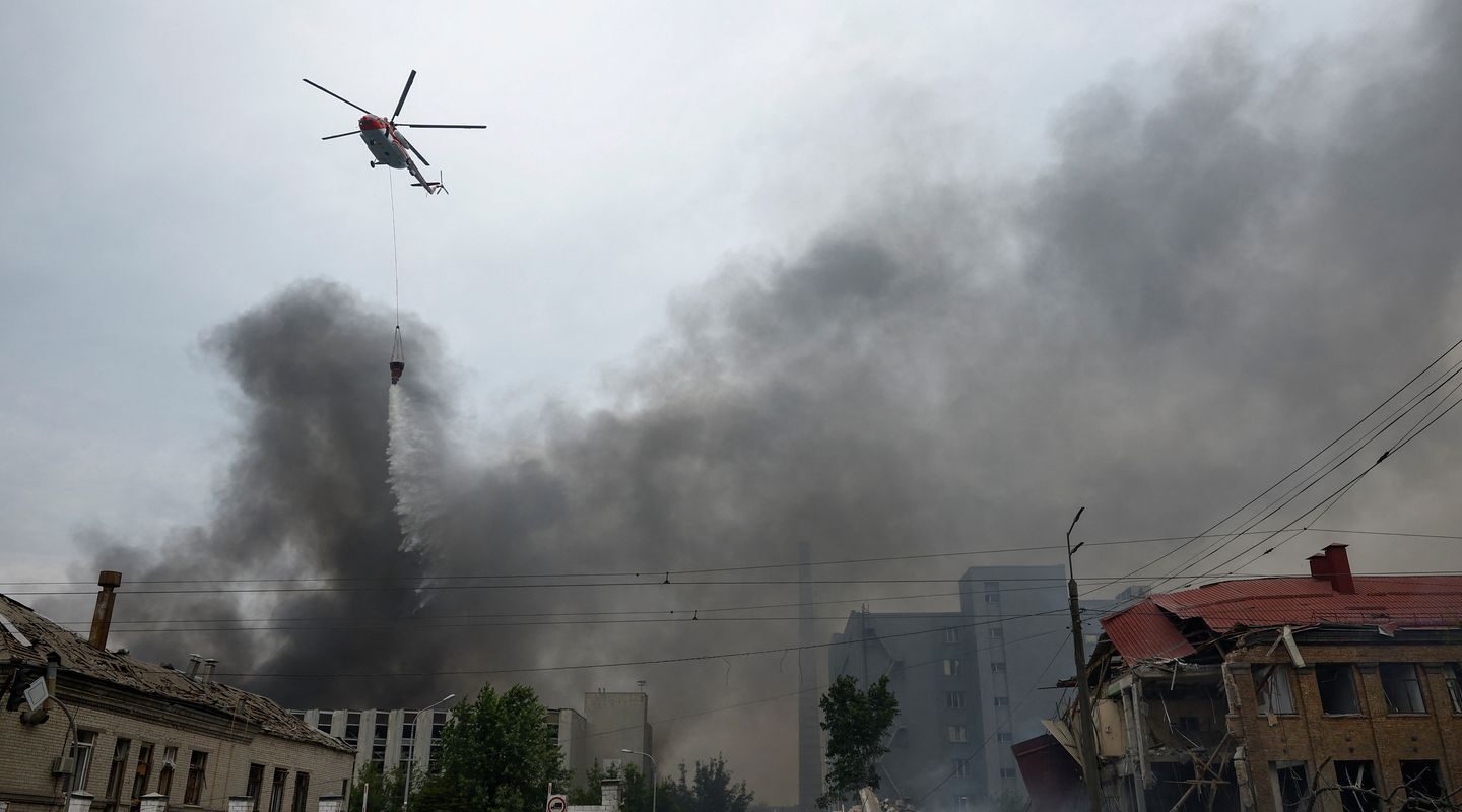 Rússia ataca Kiev após breve pausa para visita de enviados dos EUA