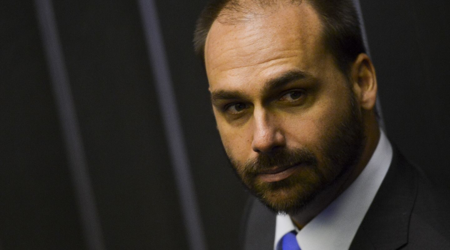 STF condena Eduardo Bolsonaro por difamar deputada Tábata Amaral