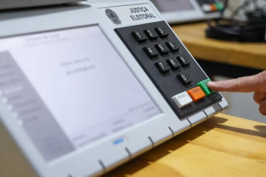 TSE aprova registros de seis candidatos à Presidência da República