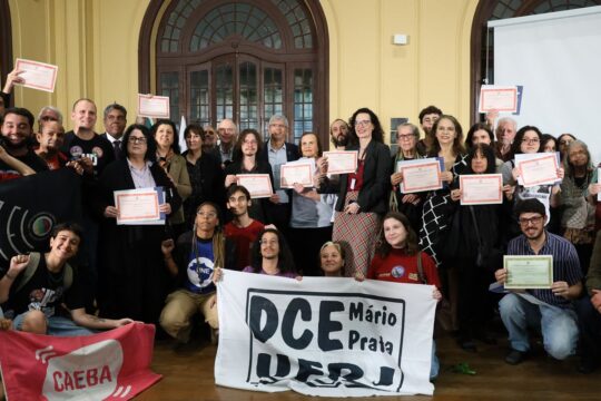UFRJ homenageia vítimas da ditadura com diplomas póstumos