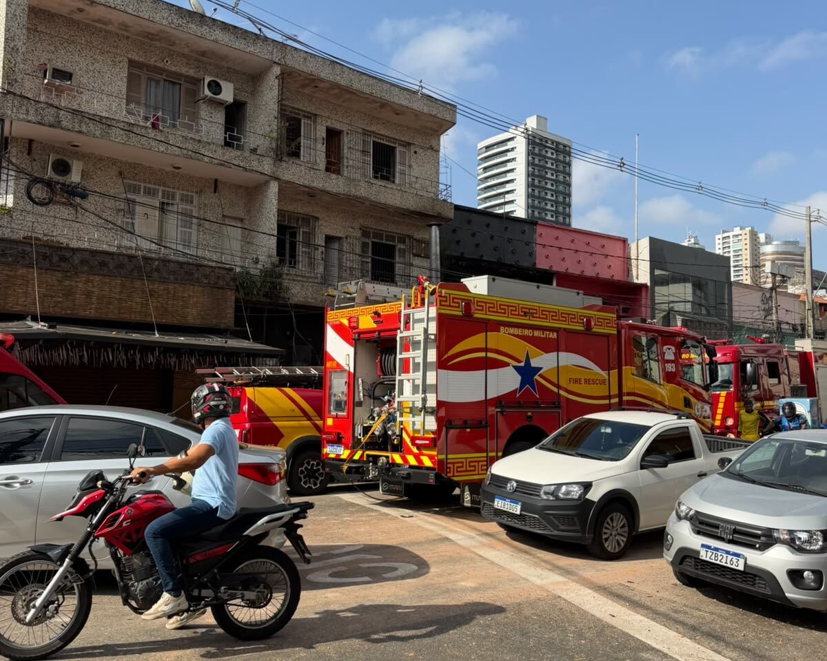 Explosão destrói restaurante no Umarizal e mobiliza bombeiros em Belém