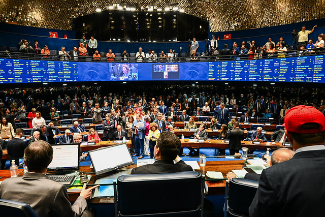 PEC da escala 6×1 é aprovada com 75 votos favoráveis no Senado