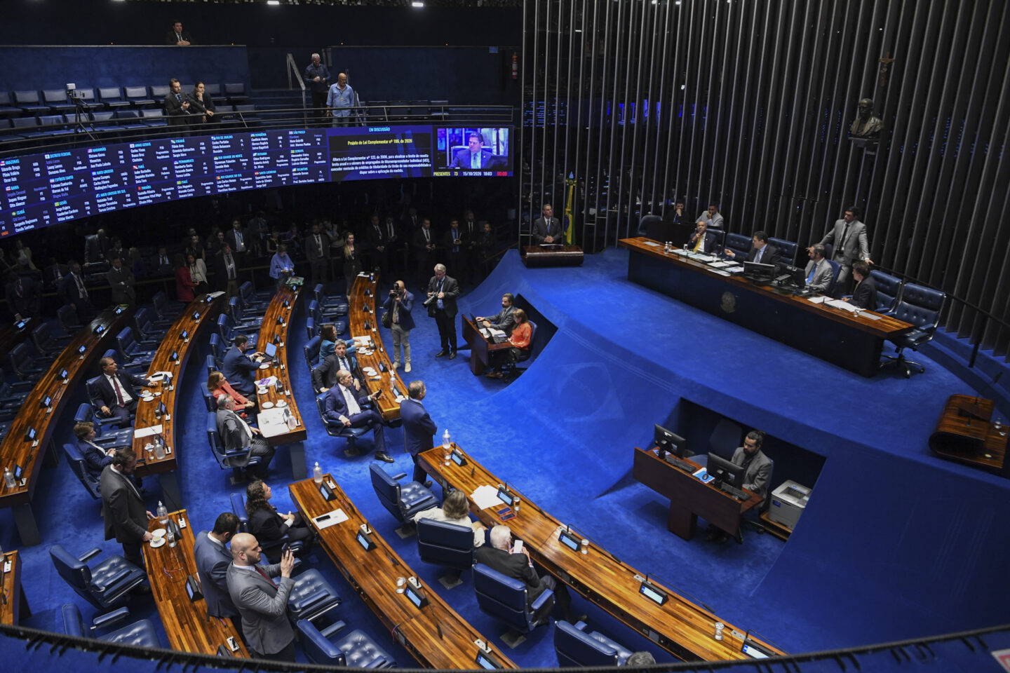 Senado aprova novo teto do MEI de R$ 140 mil e perdão de dívidas