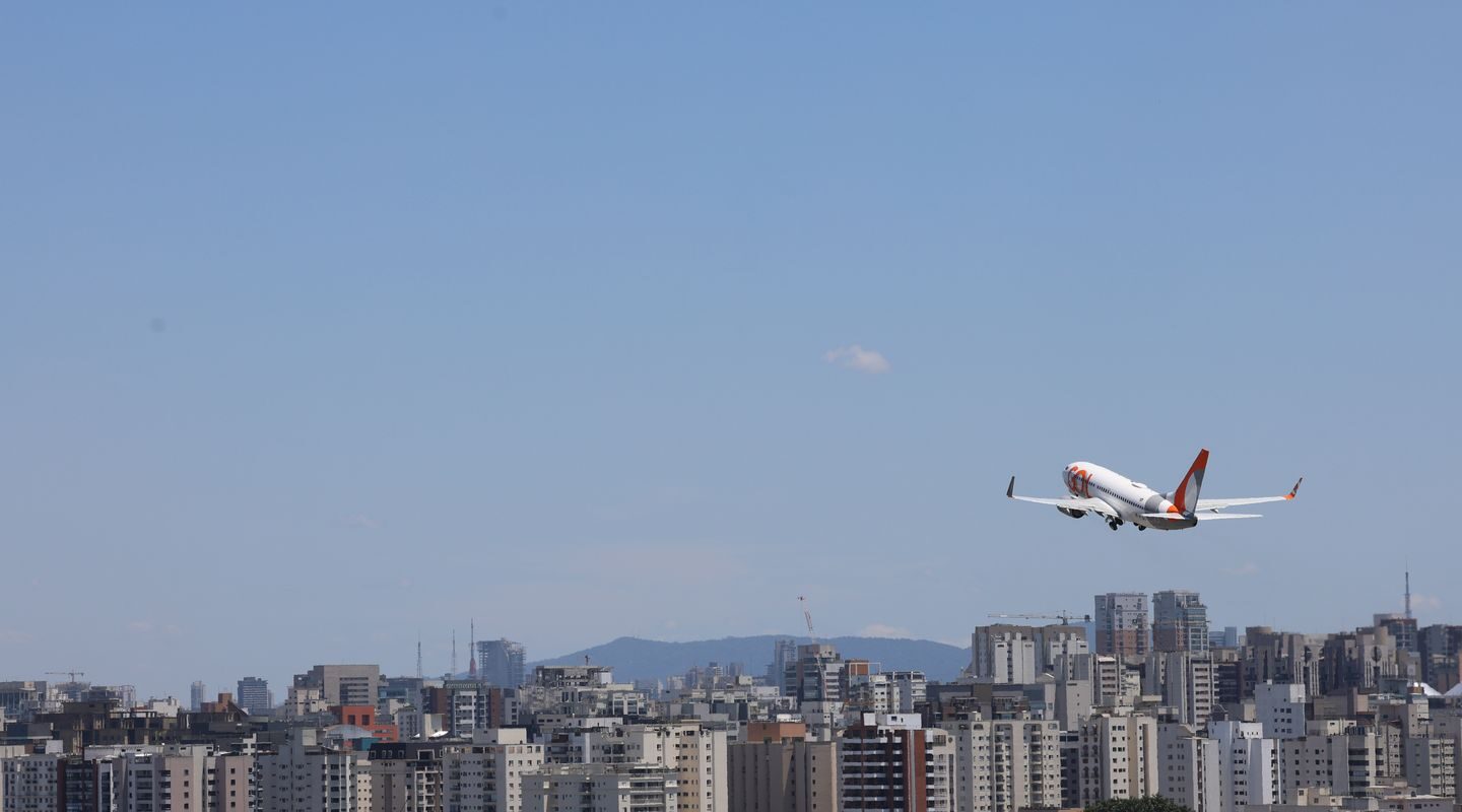 Anac estabelece regras mais restritivas para aviação em Congonhas (SP)