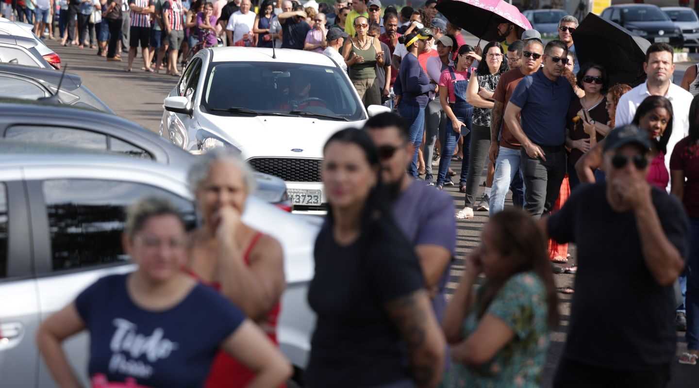 Campanha de Lula denuncia falta de transporte em nove estados Agência Brasil