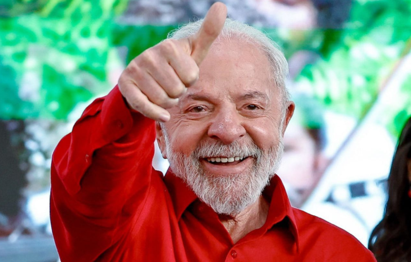 Lula vence Flávio Bolsonaro, é reeleito presidente do Brasil e terá quarto mandato