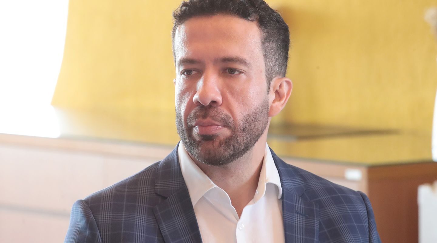 Janones poderá ter alta em 48 horas, diz boletim médico