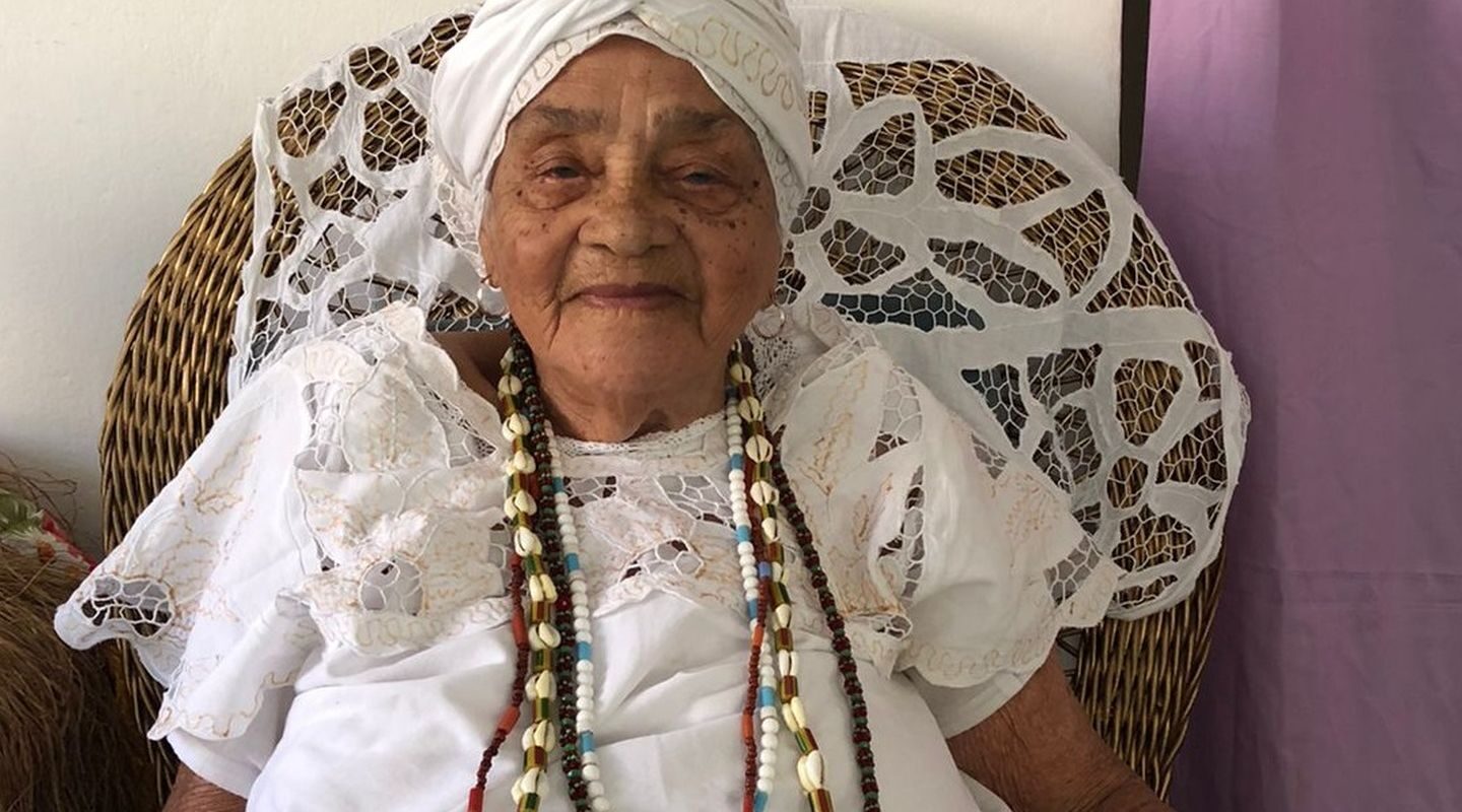 Morre Mãe Senhora de Ewá, liderança do candomblé, aos 104 anos