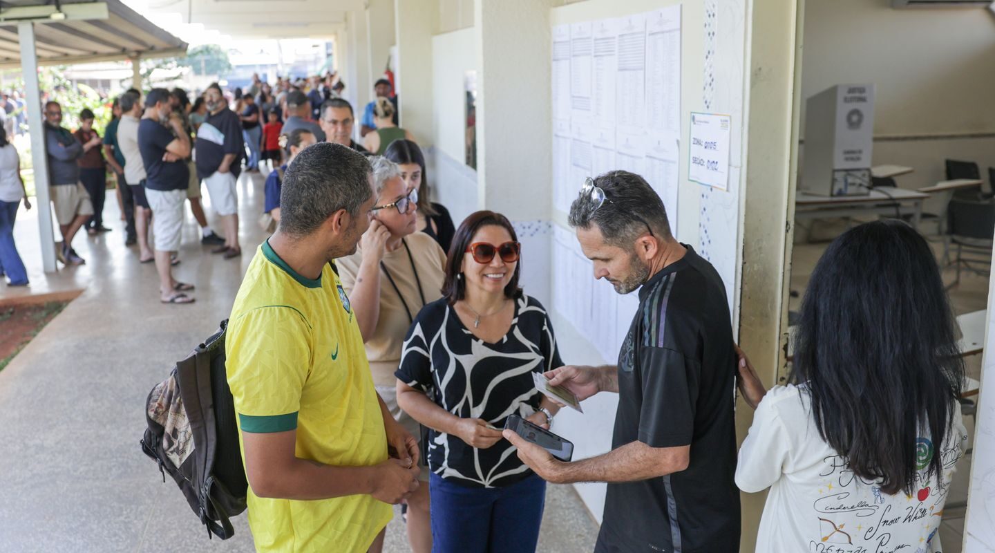 Trabalhador tem direito de sair do serviço para votar; confira a lei